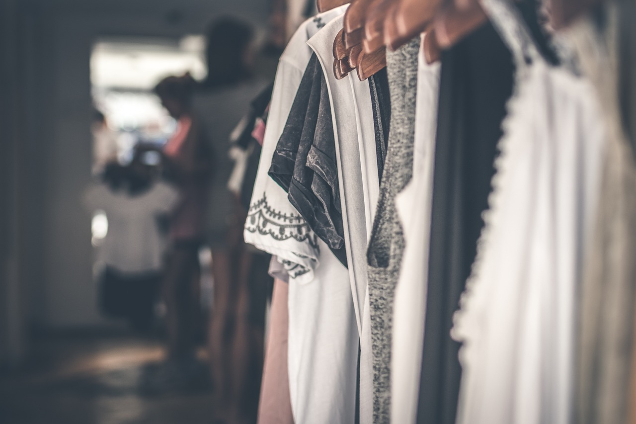 entdecken sie unsere vielseitige auswahl an kindergartenbekleidung, die komfort und stil für die kleinen vereint. von bunten t-shirts bis hin zu strapazierfähigen hosen – ideal für den spielplatz und den alltag im kindergarten.